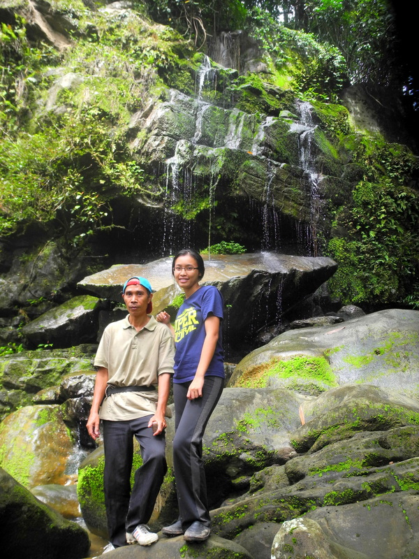 Our founder Abbie, posing with one of our guides with Backyard Tour Malaysia
