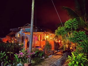 Night view Penot Borneo Homestay
